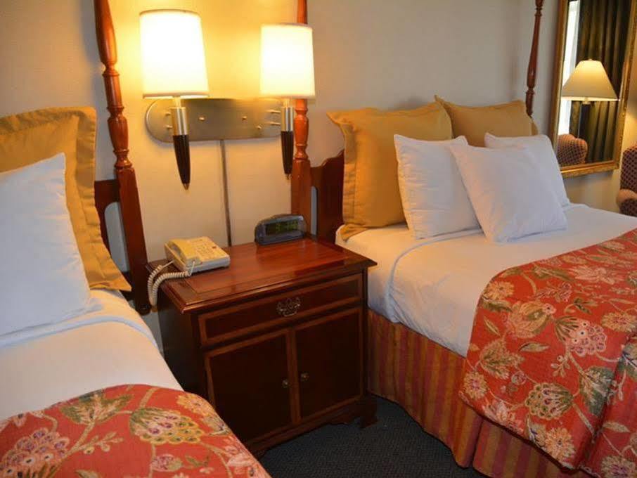 Chapel Hill University Inn Εξωτερικό φωτογραφία